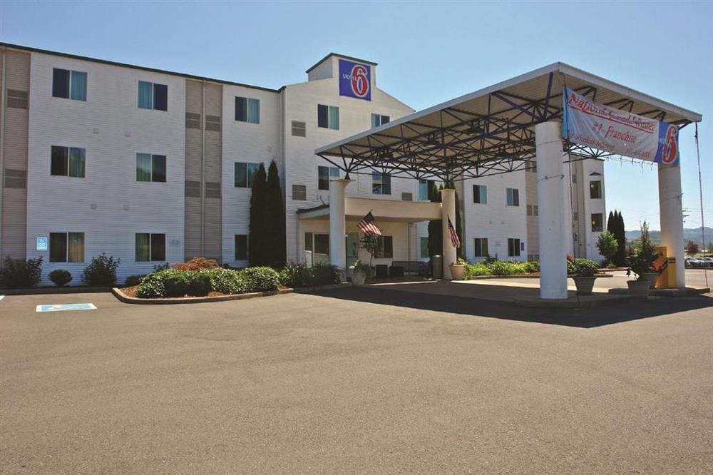 Motel 6-Roseburg, Or Buitenkant foto